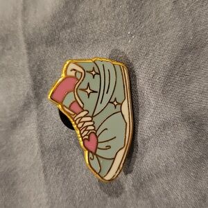 DISNEY PARKS Cinderella sneaker pin